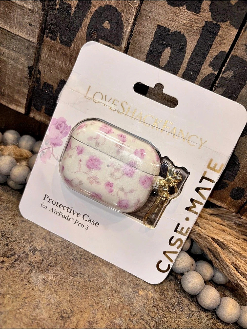 LOVESHACK FANCY Protective Case for AirPods Pro 3 Floral AirPods Case in White &